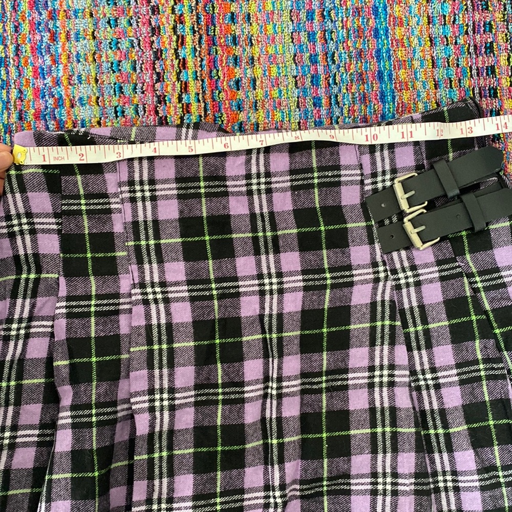 Mini Skirt - Picture 4 of 5